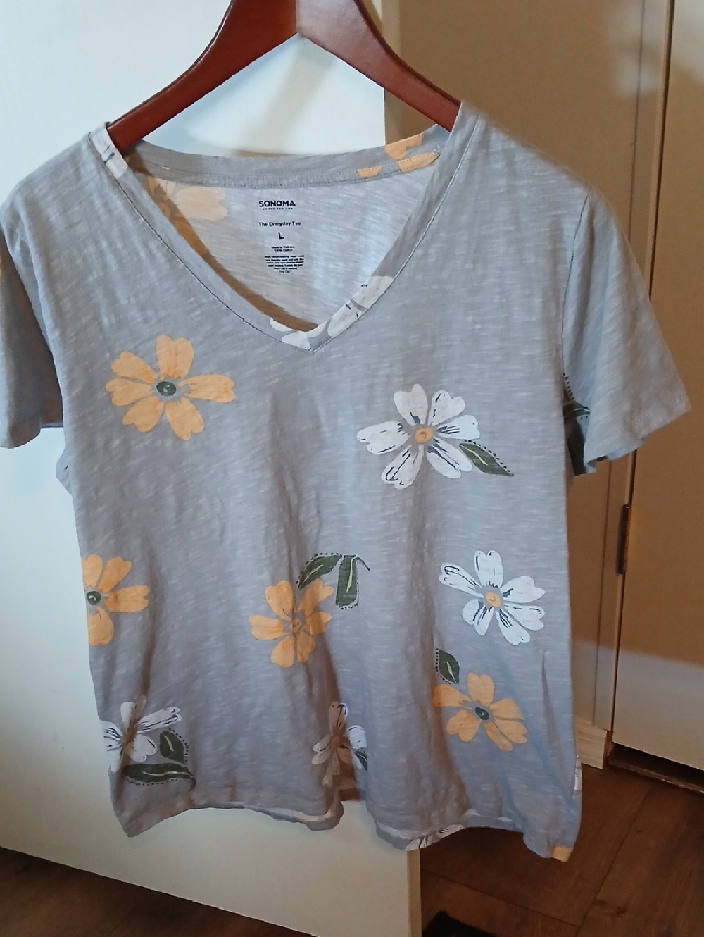 SONOMA Gray V-Neck Tee with Yellow & White Floral Print